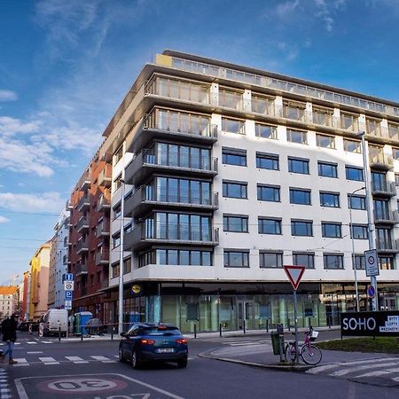 Tran Chien Apartment With Free Private Parking Prag Exterior foto