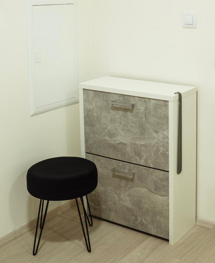 Tran Chien Apartment With Free Private Parking Prag Exterior foto